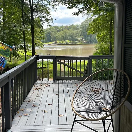Waterfront Luxury On Lake Sinclair With Wraparound Deck,And Fireplace